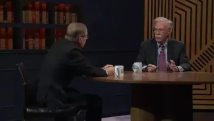 پوتین مامور کا.گ.ب بوده و ترامپ را بازی می‌دهد!