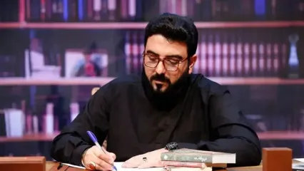 فیلم آواز جگرسوز / شعرخوانی زیبا و مغموم با صدای غمگین شاعر معاصر که اشک همرو درآورد