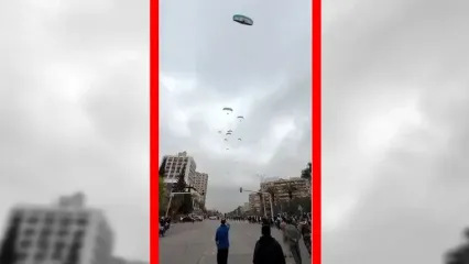 فیلم نمایش هوایی چتربازان بر فراز دمشق