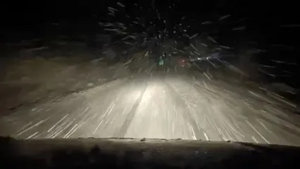 فیلم ادامه بارش شدید برف در مسیر سمیرم به شهرضا