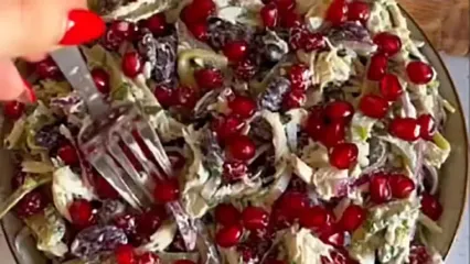 سالاد لوبیا با انار مناسب برای شب یلدا