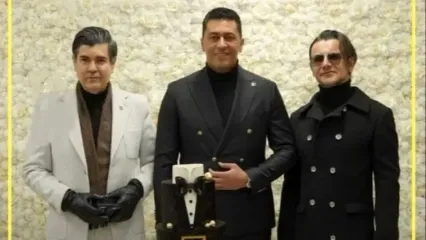 اسکورت ویژه امین حیایی و سالار عقیلی با خودرو بی ام و برای حضور در مراسم افتتاحیه پرطمطراق برند لاکچری پوشاک جواد عزتی، پارسا پیروزفر ، بهرام افشاری و دیگر بازیگران در ارومیه