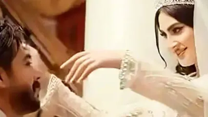 مولانا خوانی محمدرضا علیمردانی در مراسم ازدواج مریم مومن