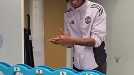 ویدئو: دیدار با هواداران در بیمارستان‌ها پیش از کریسمس