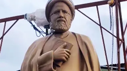پل شهید رئیسی اردبیل با مجسمه رئیس‌جمهور کامل شد