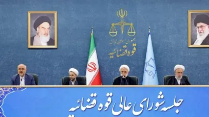 رئیس قوه قضاییه : عده‌ای با رانت پول‌های فراوان به جیب می‌زنند/ تضمین‌ها ی لازم در پرداخت تسهیلات بانکی اخذ نمی‌شود