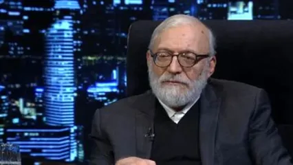 لاریجانی: شریفی زارچی چرت و پرت می‌گوید!