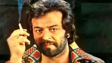 فیلم آواز قدیم / ایرج قادری با حال بدی سیگار دود میکنه و آهنگ جیگرسوز گوش میده