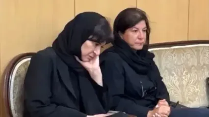 نگاهی به حال خراب ریما رامین فر و چیدمان میز عزای باشکوه و مجلل مادرش / حضور بازیگران از گلاره عباسی ، جواد عزتی، هوتن شکیبا، امیرحسین رستمی، و .../ از باکس های میوه تا حلوای زعفرانی