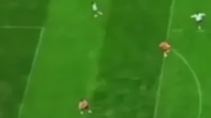 ویدئو: قیچی برگردان در ۴۹ سالگی؛ فرهاد مجیدی هنوز تمام نشده است