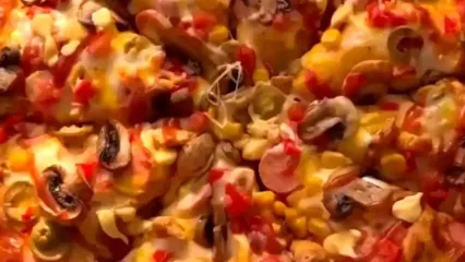 فیلم طرز تهیه پیتزا مرغ و قارچ