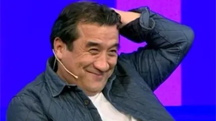 حمله به خداداد در آنتن زنده تلویزیون: عذرخواهی کن