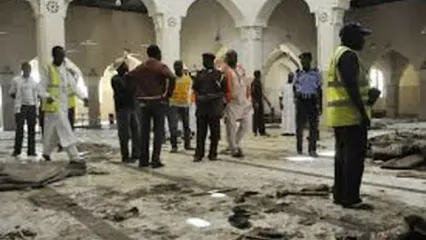 تصاویری از حمله مسلحانه به یک مسجد