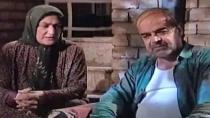 پخش زنده صحبت های عاشقانه و زن و شوهری آقا ماشالا و ناهید خانمِ سریال خانه به دوش در خیابان های تهران! / چرا دیگه از این سریال ها نمیسازن؟!