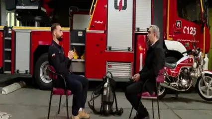 لحظات نفس‌گیر نجات دو زن از میان شعله‌های آتش