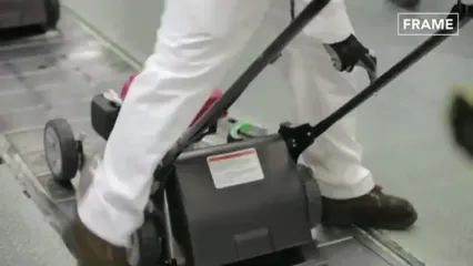 فرآیند دیدنی تولید ماشین چمن زنی هوندا در کارخانه ای در آمریکا