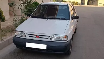 توریست‌های عراقی، پراید را سوژه تفریح لاکچری خود کردند