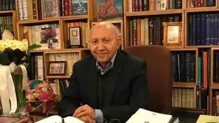 بهترین سخنرانی دکتر الهی قمشه‌ای: آدما دلشون گرفته اصلا هیچ چیزی شادشون نمیکنه...