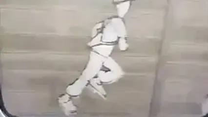 انیمیشن دیواری دیدنی از قاب موبایل یک مسافر قطار