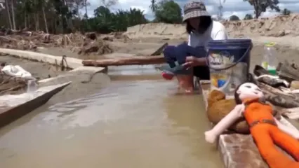 تلفات سیلاب مرگبار در اندونزی به ۱۲۰۰ نفر رسید