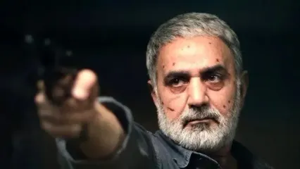 پرویز پرستویی: با چشمای خودم امام علی رو دیدم! ... مشابه همان تصویر زیبارو با زره ...