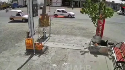 واکنش برق‌آسای آتش‌نشانان، پژو 206 را نجات داد