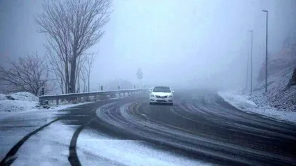 بارش برف، ارتفاعات کندوان و چالوس را سفیدپوش کرد