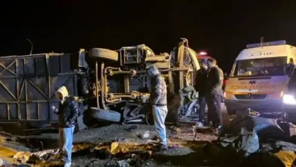 اعلام اسامی 13 مصدوم حادثه اتوبوس در آزادراه شرق اصفهان