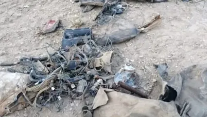 فیلم کشف پژو با جمجمه و اسکلت انسان پس از ۱۵ سال در حوالی اهواز / از زیر زمین بیرون کشیده شد