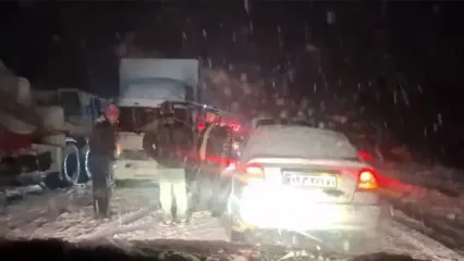 فیلم کولاک شدید و انسداد جاده زرینه سنندج به سقز