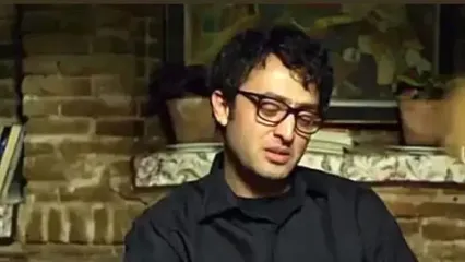 مولوی خوانی ملکوتی و زیبای مصطفی زمانی بازیگر یوسف پیامبر با صدای دلنشین و بهشتی: آفرین‌ها بر تو بادا ای خدا/ روح آدم از زمین کنده میشه