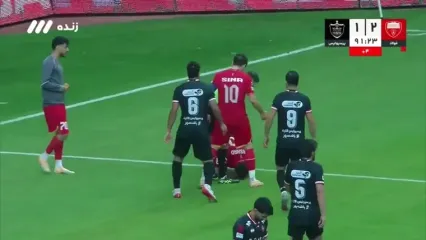 گریه‌های فرشاد احمدزاده بعد از گلزنی به پرسپولیس