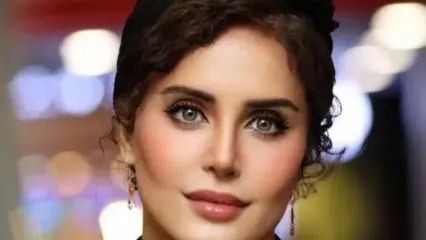 تیپ پاییزی الناز شاکردوست در تئاتر دوستش