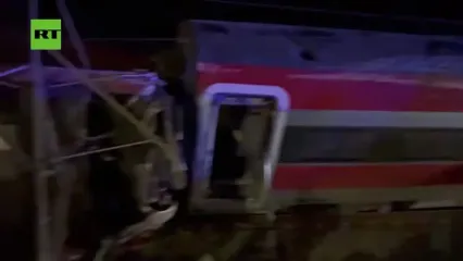 خروج قطار پرسرعت از ریل در اسپانیا 21 کشته بر جای گذاشت