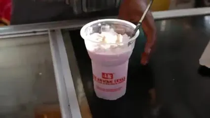 غذای خیابانی در هند؛ انواع بستنی، دسر، فالوده و شیک در دهلی نو