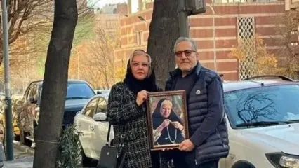 رونمایی شاهرخ فروتنیان و افسانه چهره آزاد از خیابانی که به نام رقیه چهره آزاد «مادر مهربان سینمای ایران» ثبت شد