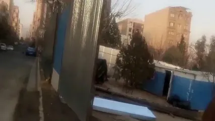 شهرداری تهران وسط پارک محلی کارگاه زده است / شهروندان نگران درختان پارک