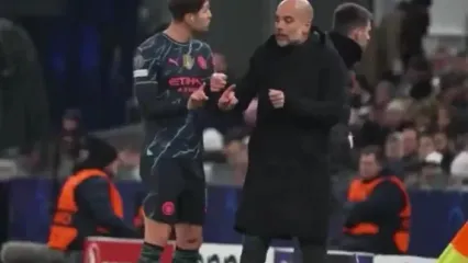 ویدئو: مکالمه تاکتیکی جان استونز و گواردیولا در قلب نبرد