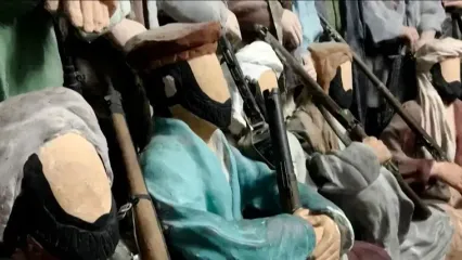 فیلم شخصیت زدایی طالبان از موزه مقاومت هرات