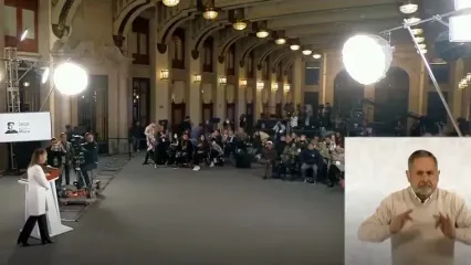 فیلم مختل شدن کنفرانس خبری رئیس جمهور مکزیک توسط زلزله