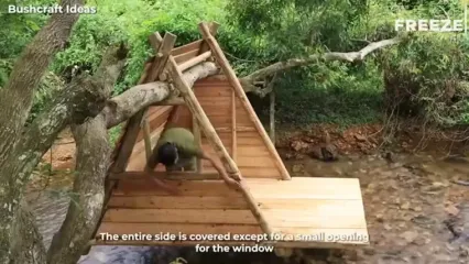 ساخت یک کلبه چوبی روی رودخانه در جنگل به روش یک طبیعت‌گرد کامبوجی