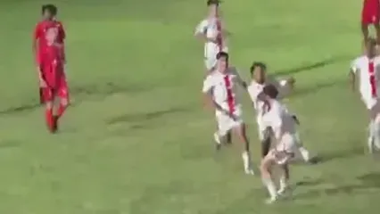 این ویدئو را باید دید؛ قیچی برگردان سینمایی ستاره‌های کوچک!