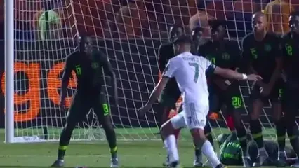 ویدئو: وقتی نیجریه مغلوب نبوغ ستاره الجزایری شد