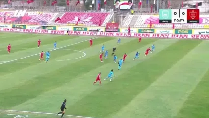 تیر دروازه چادرملو مانع گلزنی سرگیف برای پرسپولیس شد