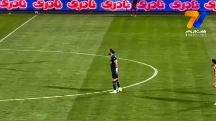 فریاد و فحاشی استقلالی سابق وسط بازی پرسپولیس!