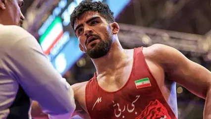 مبین عظیمی طلا گرفت