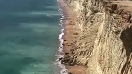 ساحل زیبا و دیدنی کُمب یا ساحل تراس چابهار، دومین ساحل بلند ایران