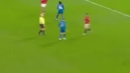 ویدئو: سیوهای دیدنی سن لامنس در دروازه منچستریونایتد