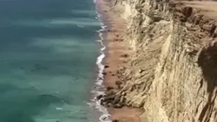 فیلم ساحل زیبا و دیدنی کُمب در چابهار