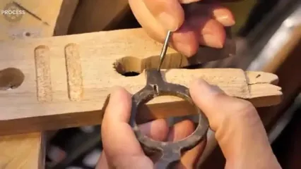 فرآیند ساخت عینک‌های دست‌ساز با طراحی منحصربه‌فرد در کره جنوبی